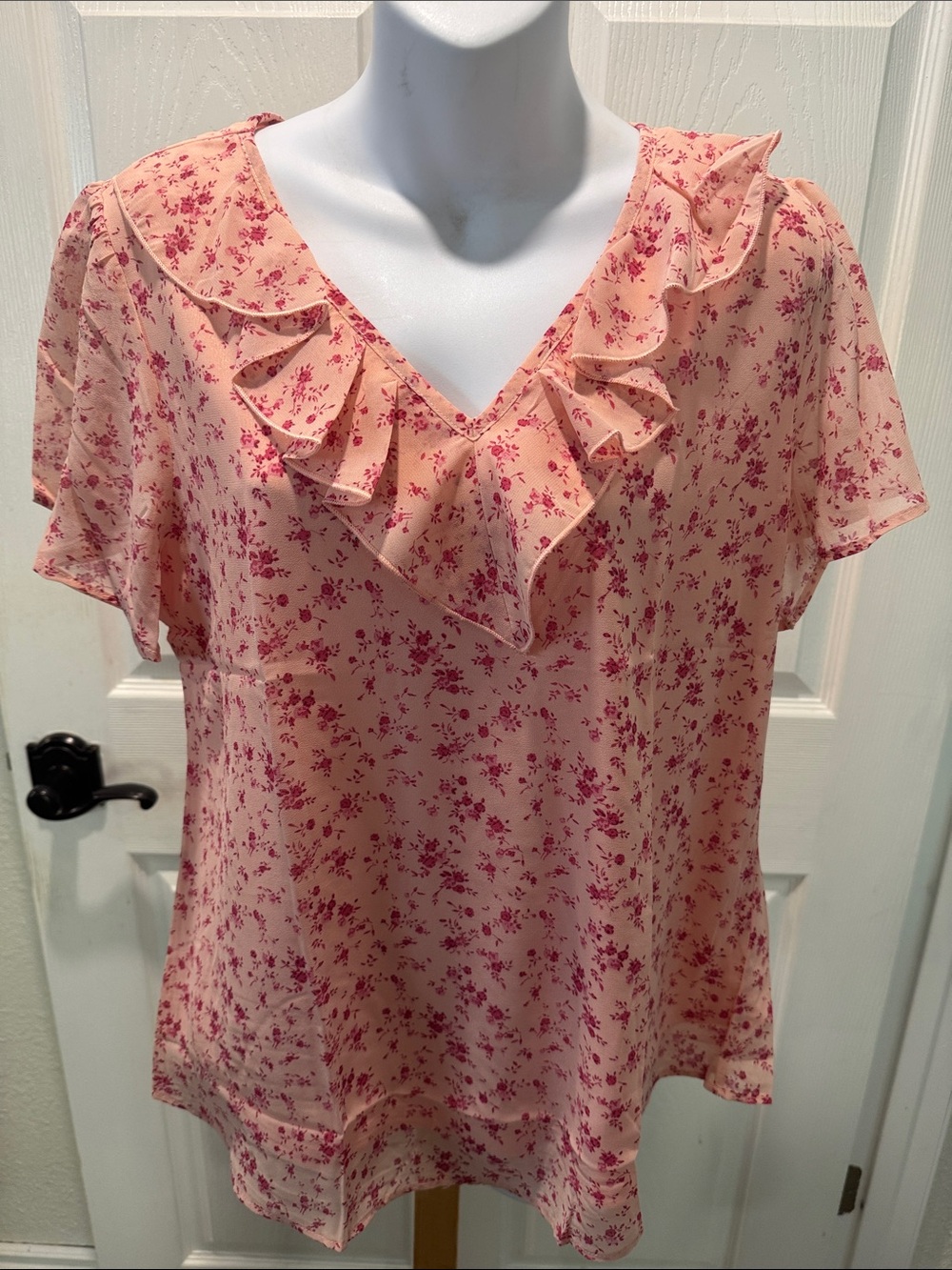 Floral Ruffle V-Neck Women's Top in Blush Pink